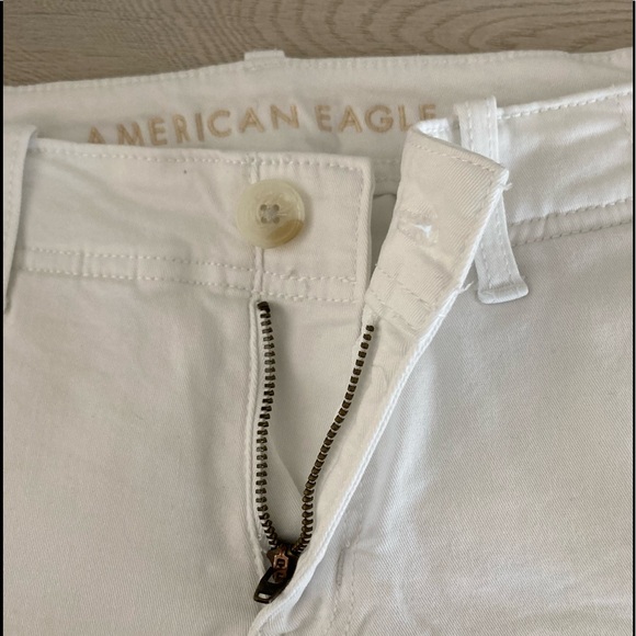 ❌SOLD American Eagle Super Stretch White Shorts - Picture 2 of 5